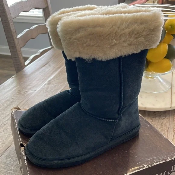 Navy bearpaw boots outlet